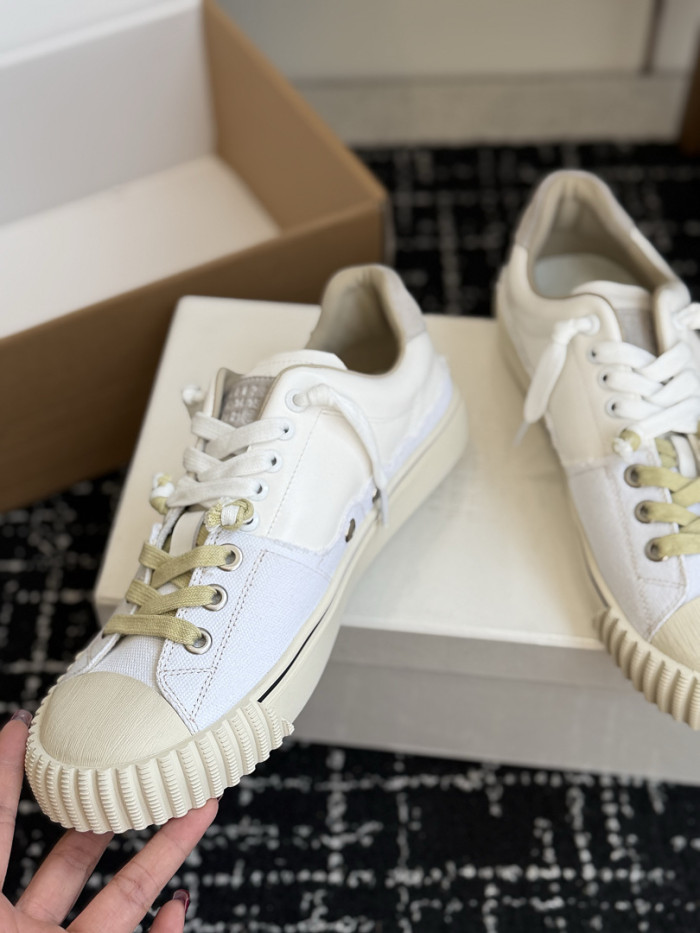 Ma1s0n Marg*e1a CALFSKIN S57WS0421