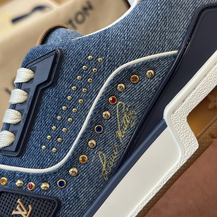 LV snekaers L0000823