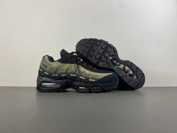 Nike Air Max 95 SP Undefeated Medium Olive IB4523-200
