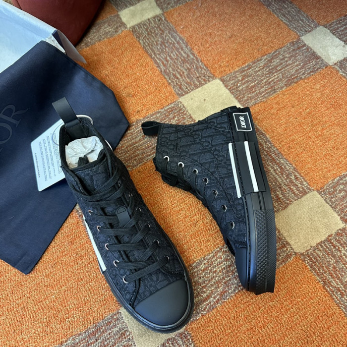 B23 OBLIQUE LOW Top SNEAKERS T00480H102