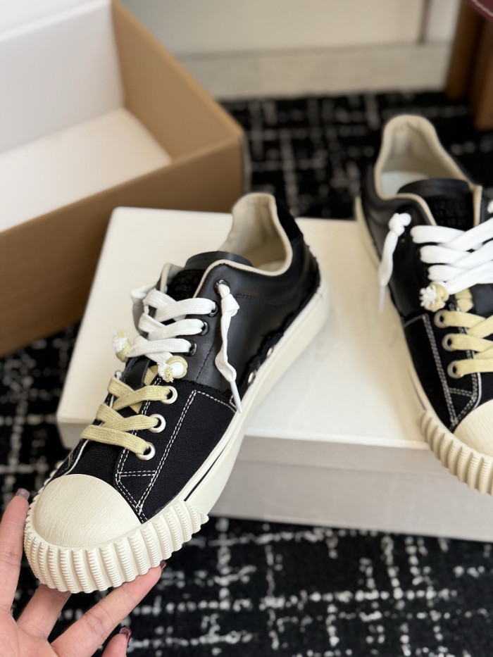 Ma1s0n Marg*e1a CALFSKIN S57WS0418
