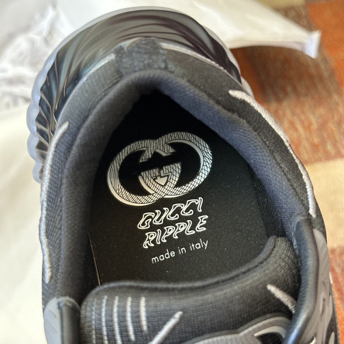 G*u*i* sneaker gc144