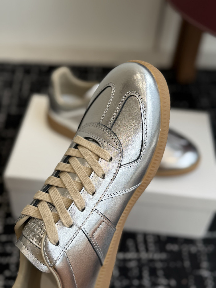 Ma1s0n Marg*e1a CALFSKIN S57WS0445