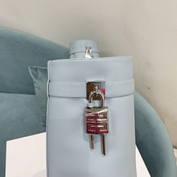 Givenchy Boots 660007