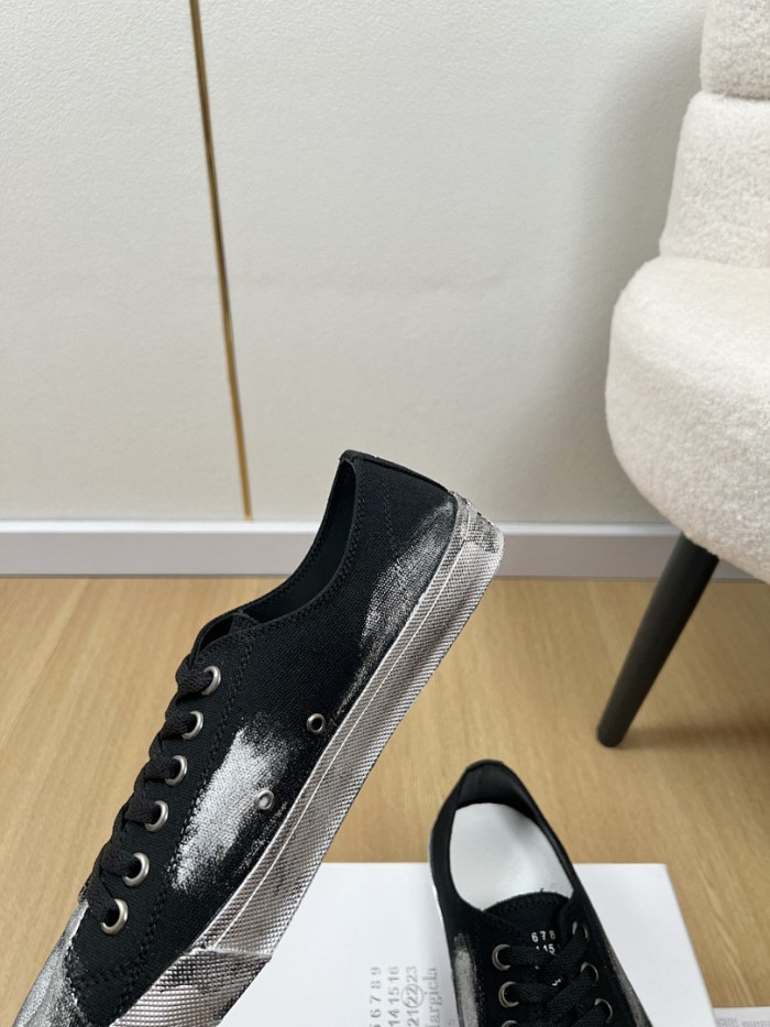 Ma1s0n Marg*e1a CALFSKIN S57WS0369