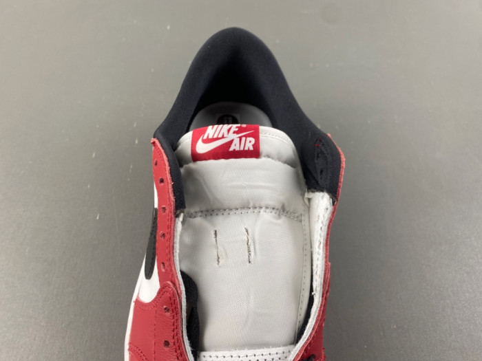 Air Jordan 1 Low OG “Chicago” HQ6998-600