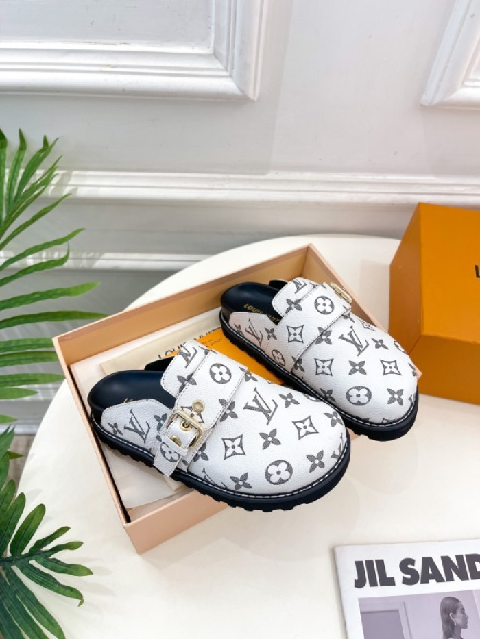 L&V sandal 245