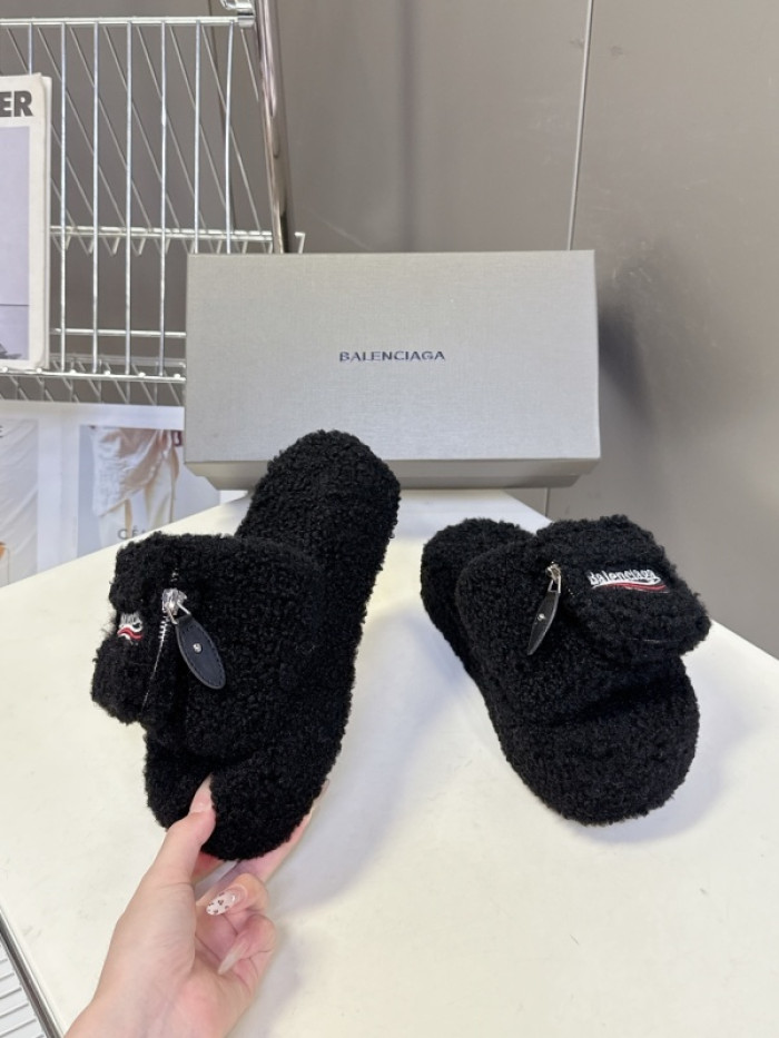 Balenciag* Sandal BS89