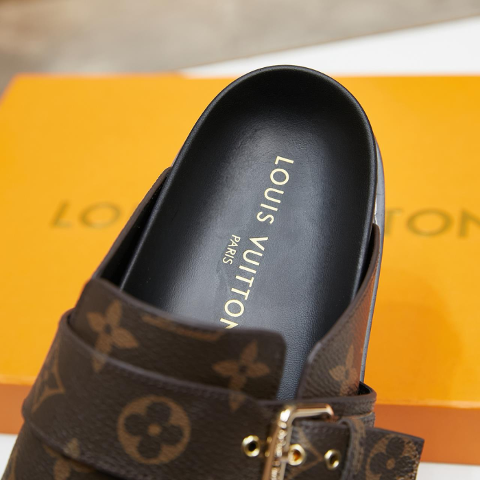 L&V sandal 240