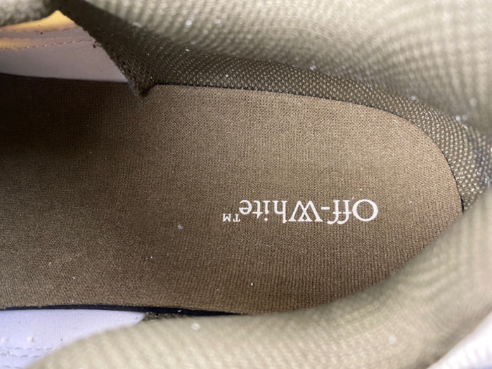Off-White Be right back OWIA289F48