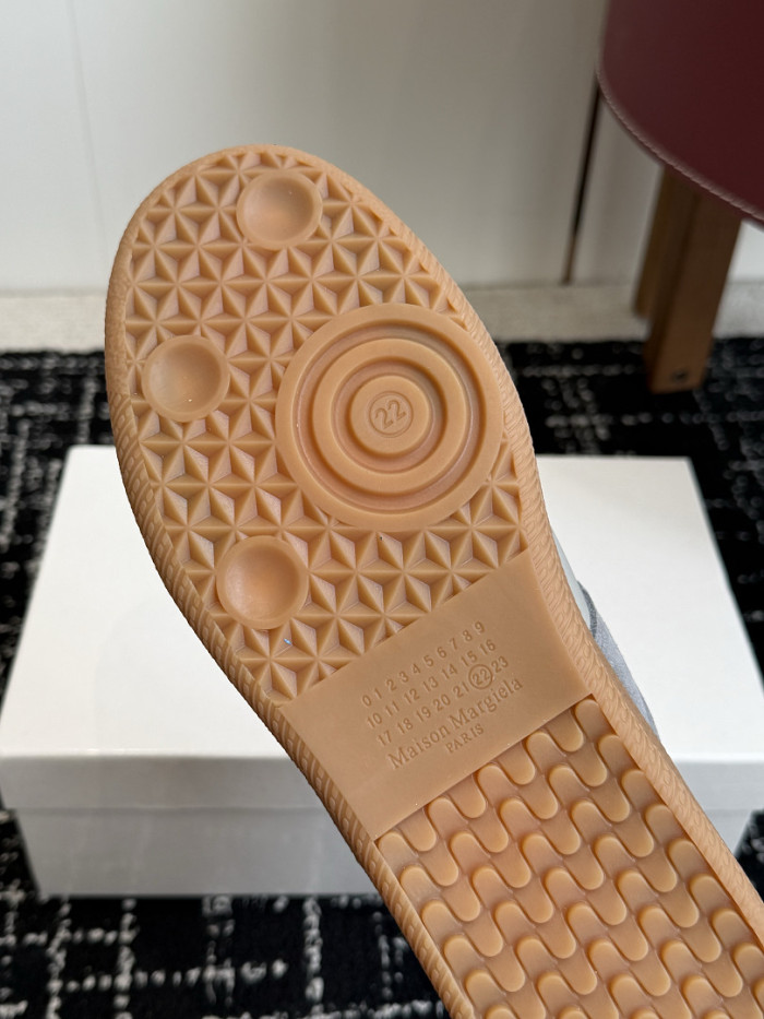Ma1s0n Marg*e1a CALFSKIN S57WS0396