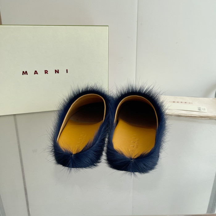 Marni Slides M011