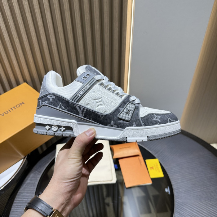 LV snekaers L0000441