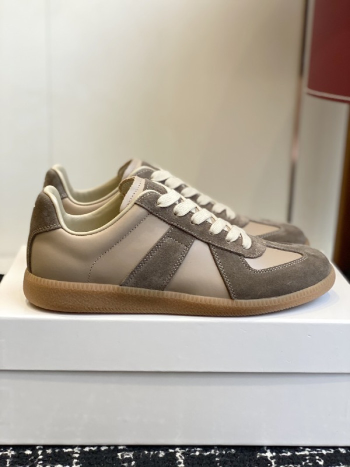 Ma1s0n Marg*e1a CALFSKIN S57WS0345