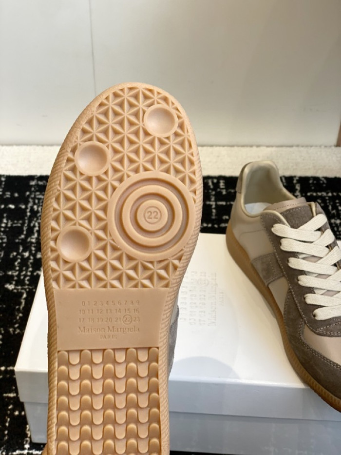 Ma1s0n Marg*e1a CALFSKIN S57WS0345