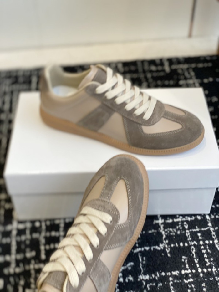 Ma1s0n Marg*e1a CALFSKIN S57WS0345
