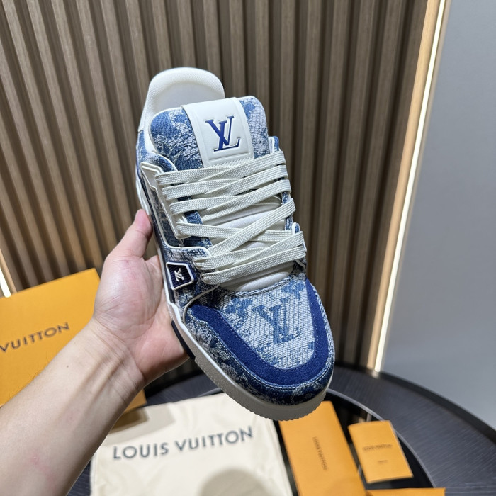 LV snekaers L0000774