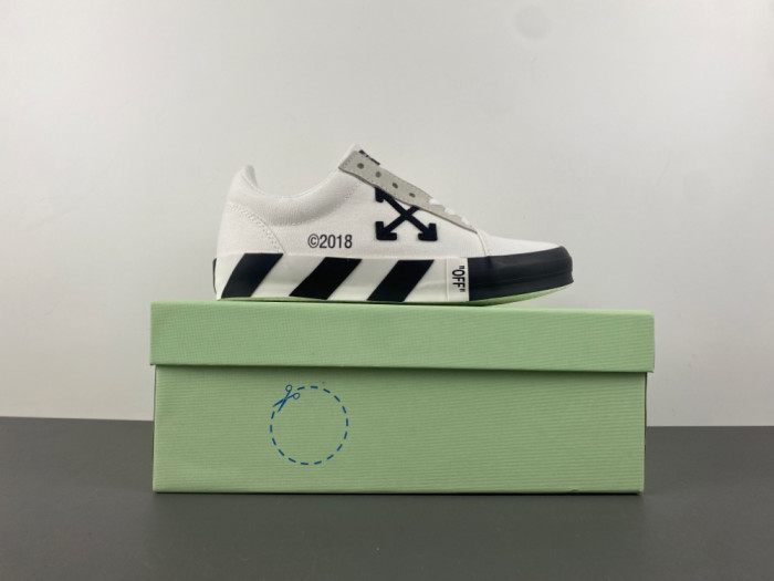 OFF-W c/o Virgil Abloh Vulc Low 1A4WTW