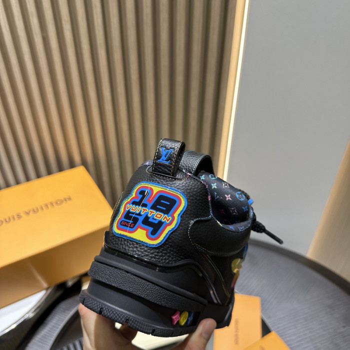 LV snekaers L0000543