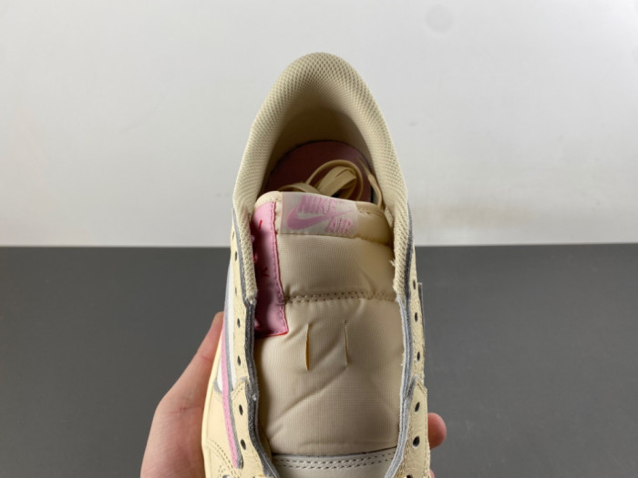 Air Jordan 1 Retro Low Travis Scott Shy Pink IQ7604-100