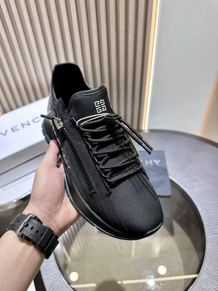 Givenchy Sneakers 660041