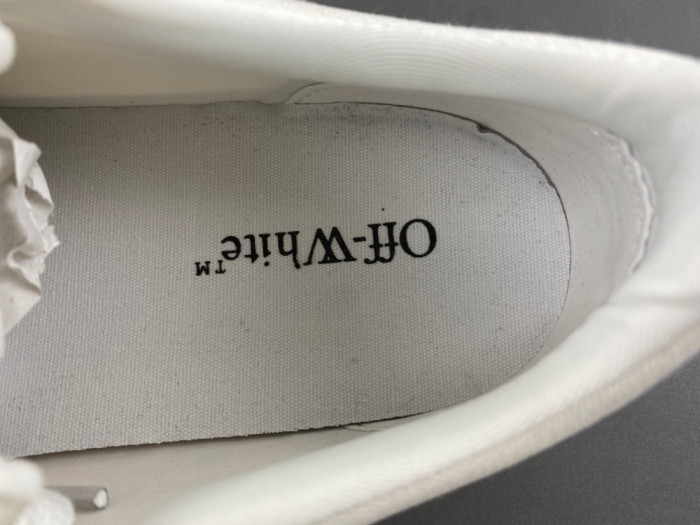 OFF-W c/o Virgil Abloh Vulc Low 2A7WTW