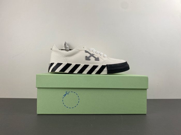 OFF-W c/o Virgil Abloh Vulc Low 2A7WTW