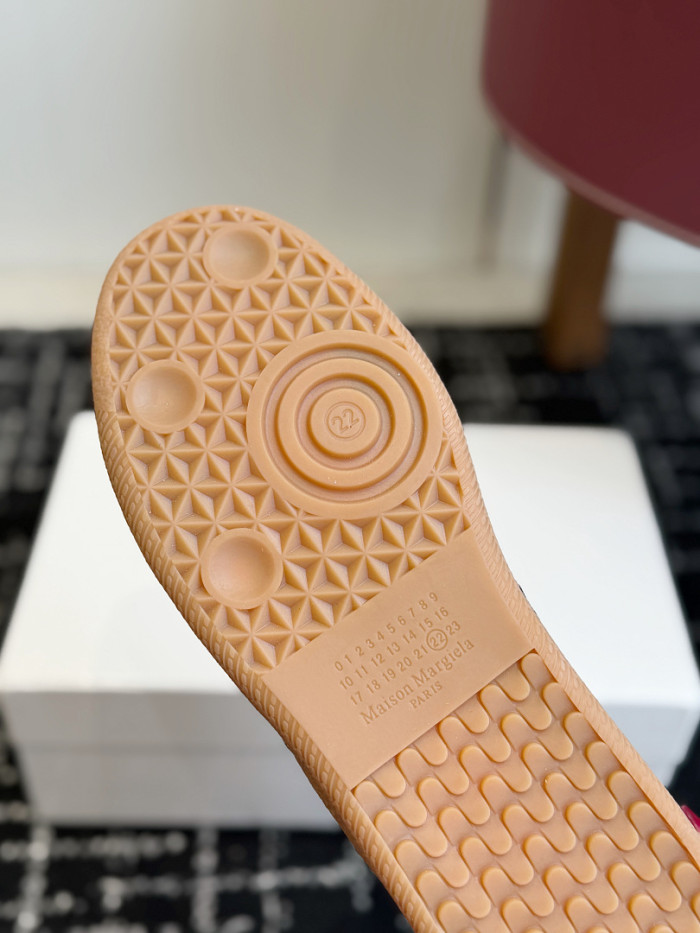Ma1s0n Marg*e1a CALFSKIN S57WS0408